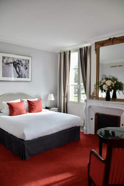 Château Belmont hotel room